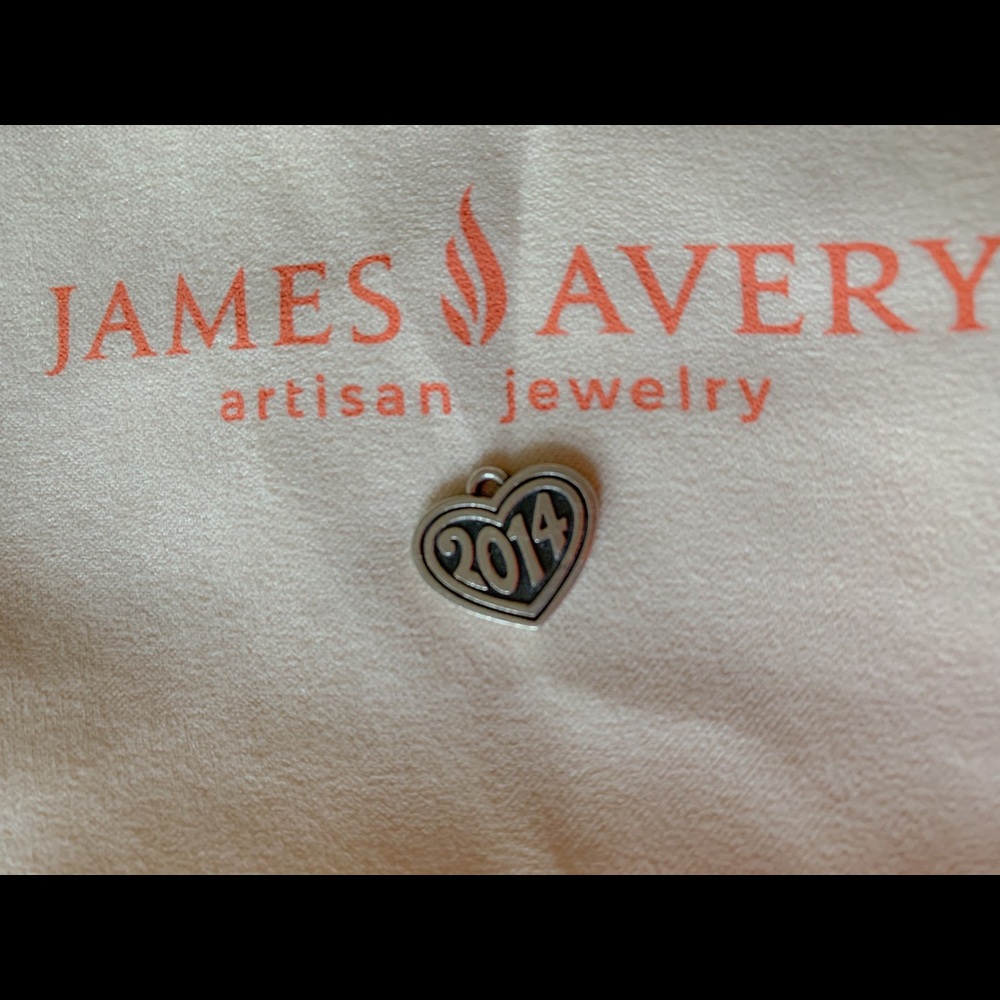 James Avery retired 2014 in heart charm